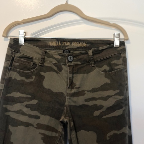 Camo Jeans - Picture 2 of 5